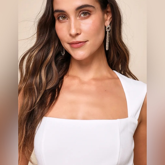 Lulu’s Enticing Endeavors White Jumpsuit 🤍 - Picture 3 of 4